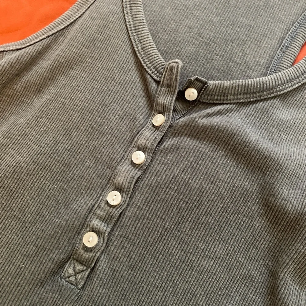 Green Ribbed Tank Top - Picture 3 of 4